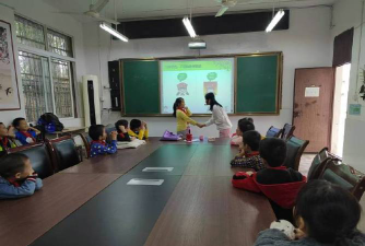内乡县湍东镇东王营小学户外活动场地