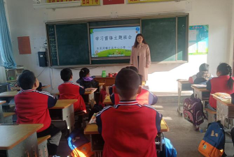 浉河区东双河镇付河中心小学户外活动场地