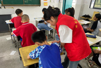 呈贡县吴家营乡中心小学户外活动场地