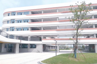 四十二中户外活动场地