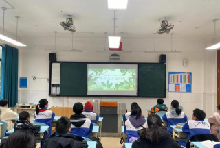彭州市太清初级中学户外活动场地
