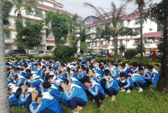 勐腊县勐腊镇中学户外活动场地