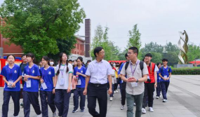 乐善堂顾超文中学户外活动场地