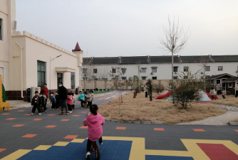 即墨市移风店镇荒洼村幼儿园户外活动场地