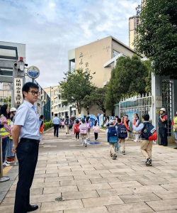 信宜市朱砂镇盘龙小学户外活动场地