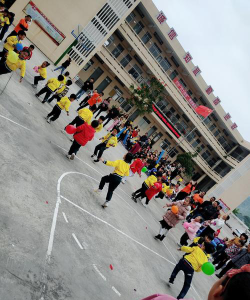通江县旺旺幼儿园户外活动场地