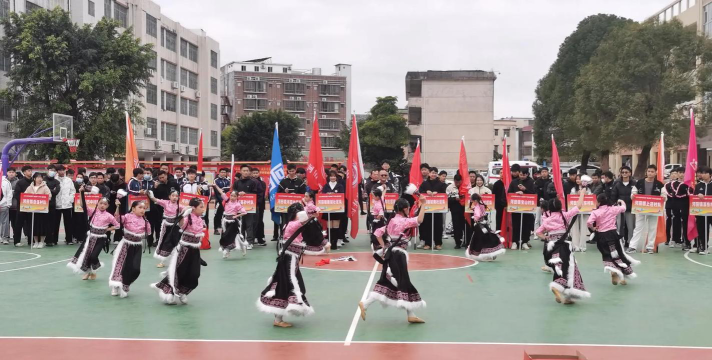 河田镇上径小学户外活动场地
