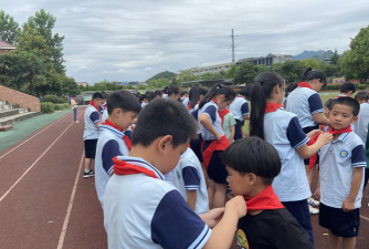 建德市下涯中心小学大洲分校户外活动场地