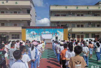 广宁县江屯镇联和中心小学户外活动场地