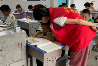 前源辅导完小户外活动场地