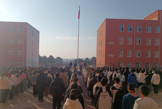 富锦市兴隆岗镇中学户外活动场地