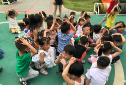 成都市金牛区古柏中心村幼儿园户外活动场地