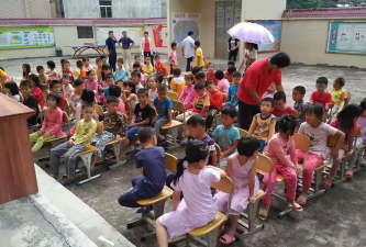 信宜市大成镇上湾小学户外活动场地