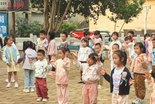 小麒麟幼儿园户外活动场地