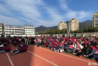 碧莲镇中心小学户外活动场地