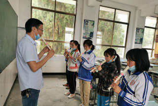 阆中市老观镇中心学校户外活动场地