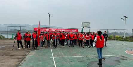 洪雅县槽渔滩镇初级中学校户外活动场地