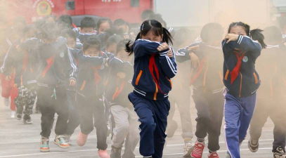 新市完全小学户外活动场地