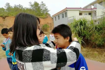 公白镇中心小学户外活动场地