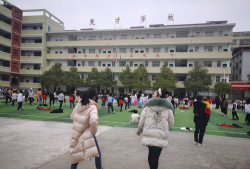 楚才学校户外活动场地