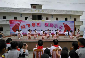 私立渠县平安乡育才九年制学校户外活动场地