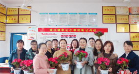 阳青市河口镇中心小学户外活动场地