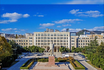 大连工业大学户外活动场地