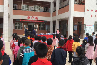 陆丰市城东镇军潭小学户外活动场地