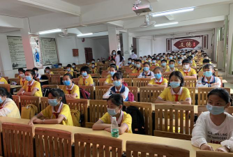 青塘镇中心小学户外活动场地