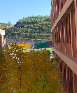兰坪县金顶中学户外活动场地