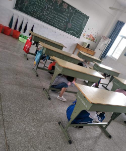 山前小学户外活动场地