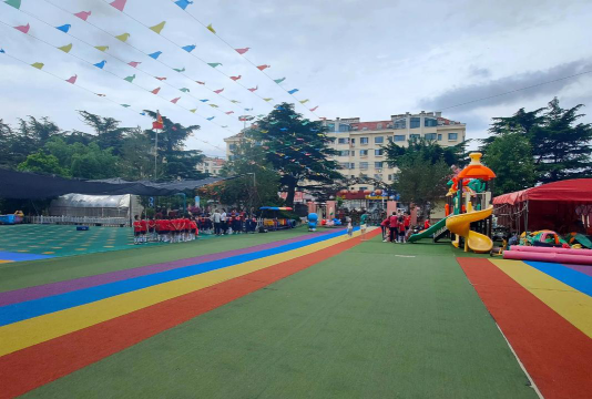 市宝宝幼儿园户外活动场地