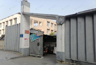 四川省成都市蜀星中学校户外活动场地