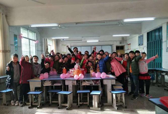 忠县马灌镇初级中学校户外活动场地