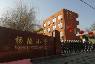 汤陵杨八里小学户外活动场地