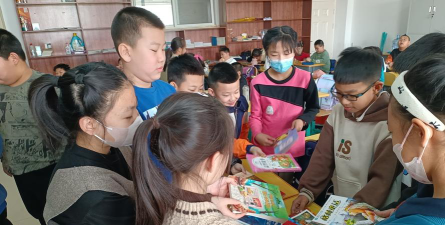 永胜县程海镇东湖小学户外活动场地