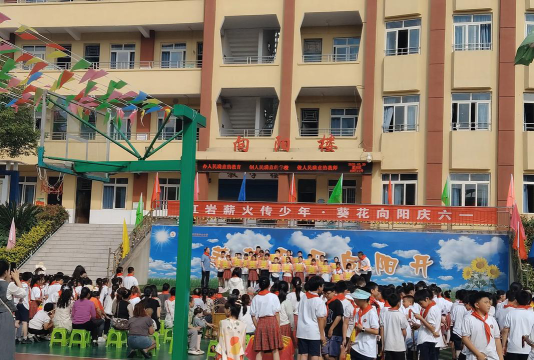 东源县灯塔镇第一小学户外活动场地