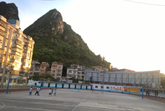 金城江区长老初级中学户外活动场地