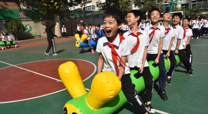 济南市解放路第二小学户外活动场地