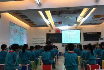 民众镇中心小学户外活动场地