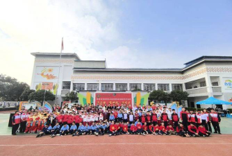 来宾市兴宾区迁糖学校户外活动场地