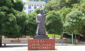 武鸣县锣圩高级中学户外活动场地