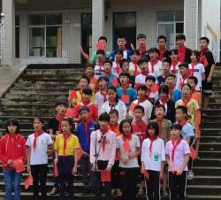 阳春市八甲镇乔连小学湾肚分校户外活动场地