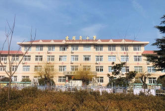 青岛市城阳区夏庄街道云头崮小学户外活动场地