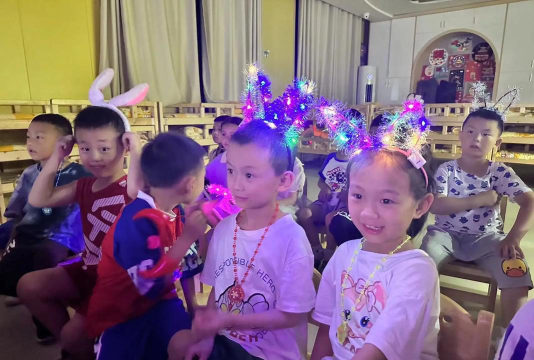平江县机关幼儿园户外活动场地