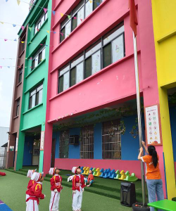 武冈市欣欣幼儿园户外活动场地