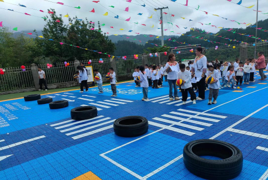 榕城区榕华办事处超乐幼儿园户外活动场地