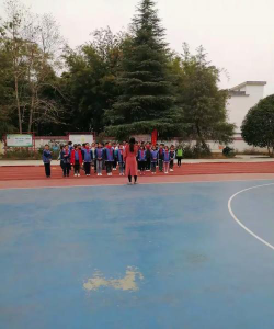 利村乡中心小学户外活动场地