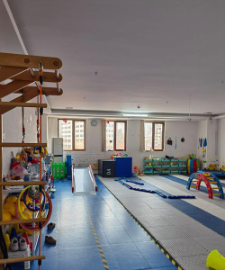 巩留县体乐康幼儿园户外活动场地