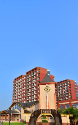 上海旅游高等专科学校户外活动场地